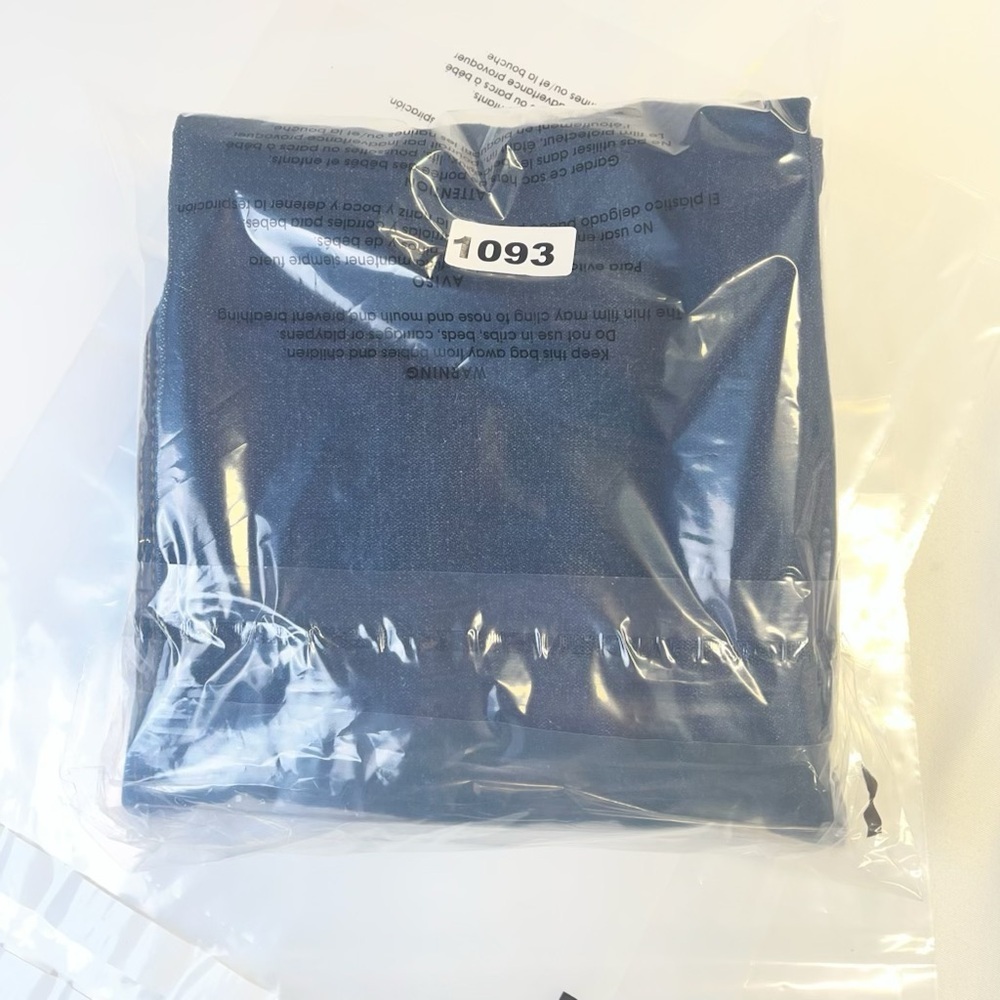 NEW! Brandy Melville John GALT Taper Straight Dark Wash 100% Cotton 24 W 26L - Picture 9 of 12